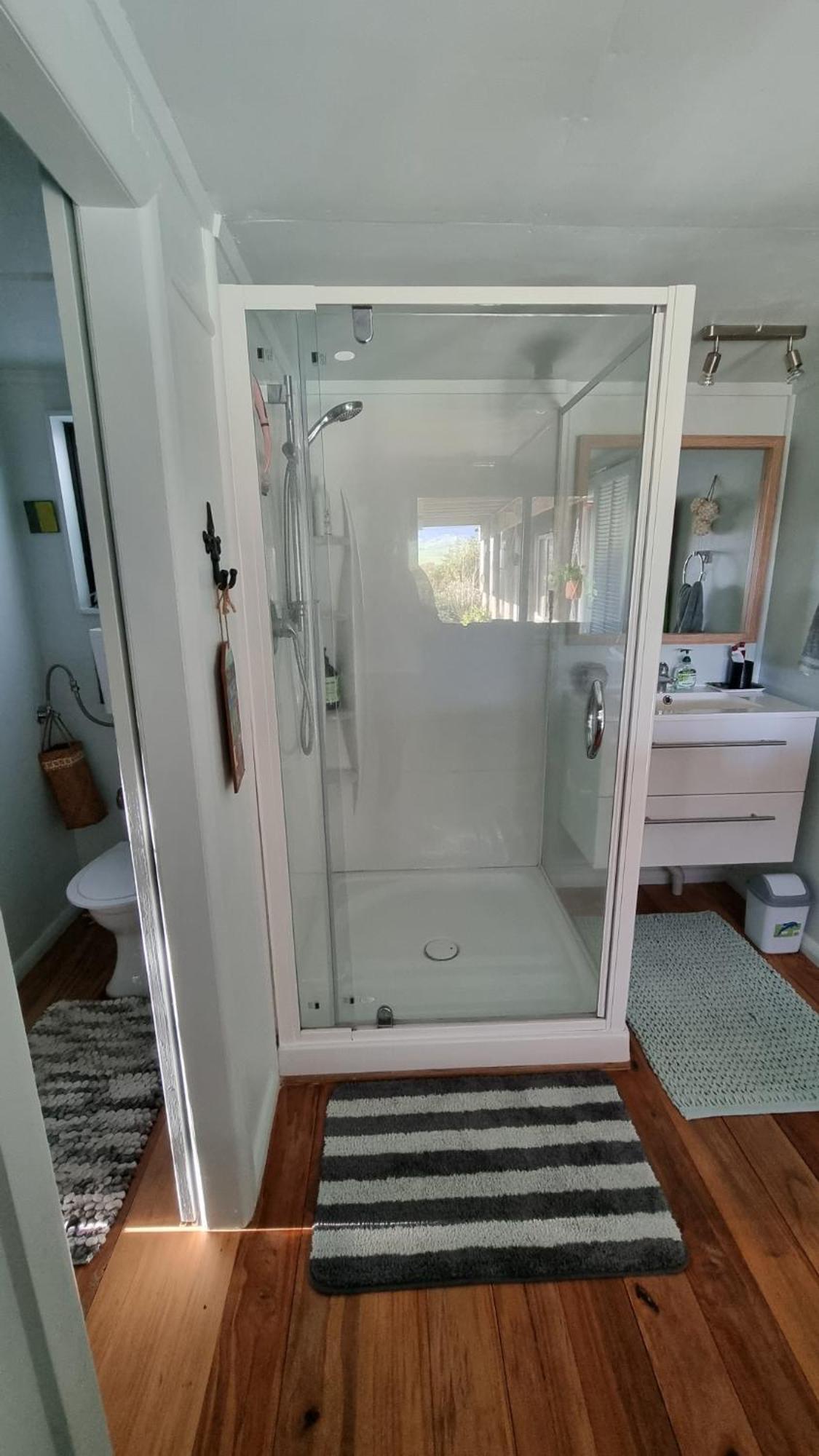 Raglan West Retro Beach Vibe Accommodation Buitenkant foto